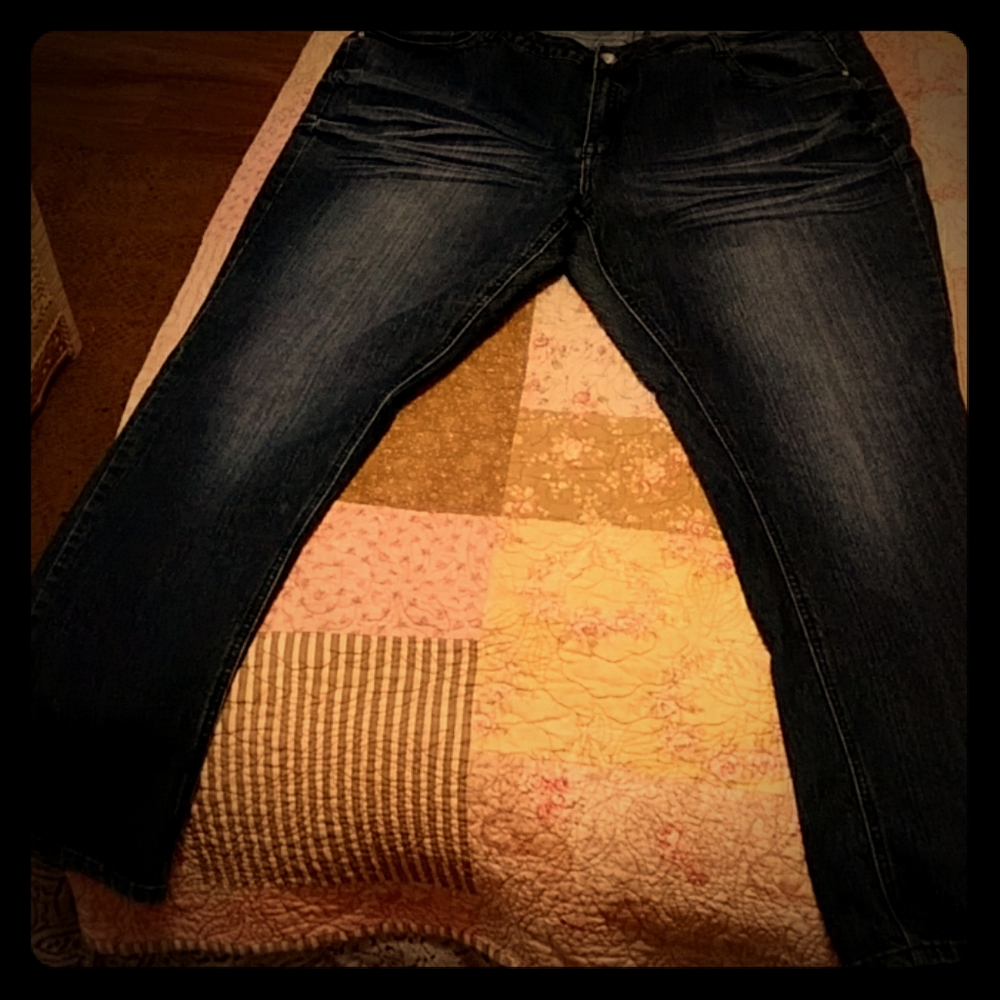 Freedom of Revolution Skinny Jeans